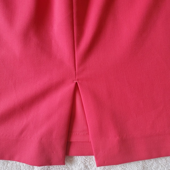 Express Hot Pink Skirt - Picture 9 of 10